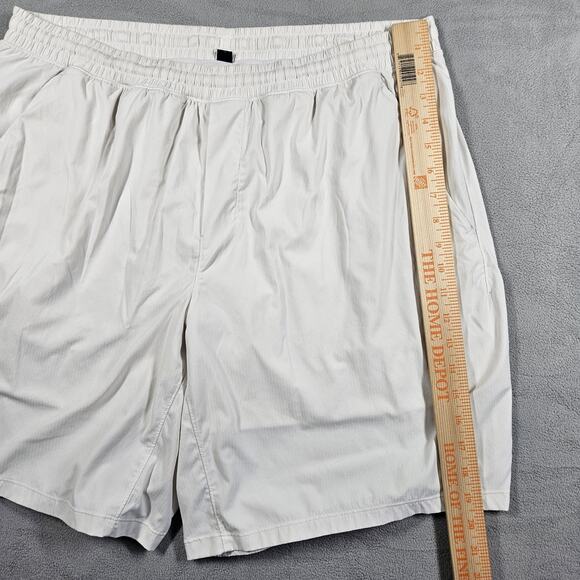 Lululemon Shorts Men’s Size XXL Pace Breaker Out Of Mind Liner White Athletic - Picture 12 of 14